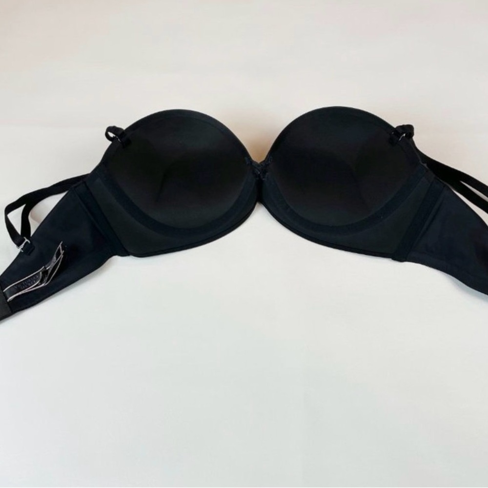 Victoria Secrets Bombshell Bra - Picture 3 of 6
